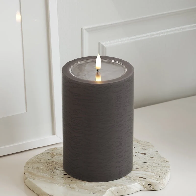 Ainutlaatuinen LED Pylväskynttilä D 10 x 15 cm Mokka