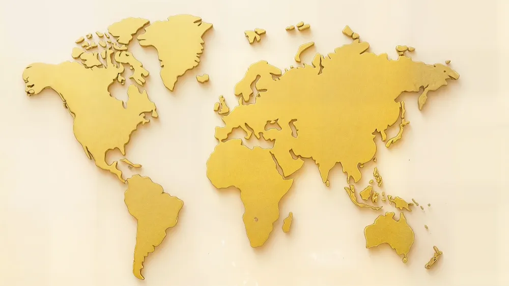 Carte du Monde en Métal Doré | Décoration Murale Prestige