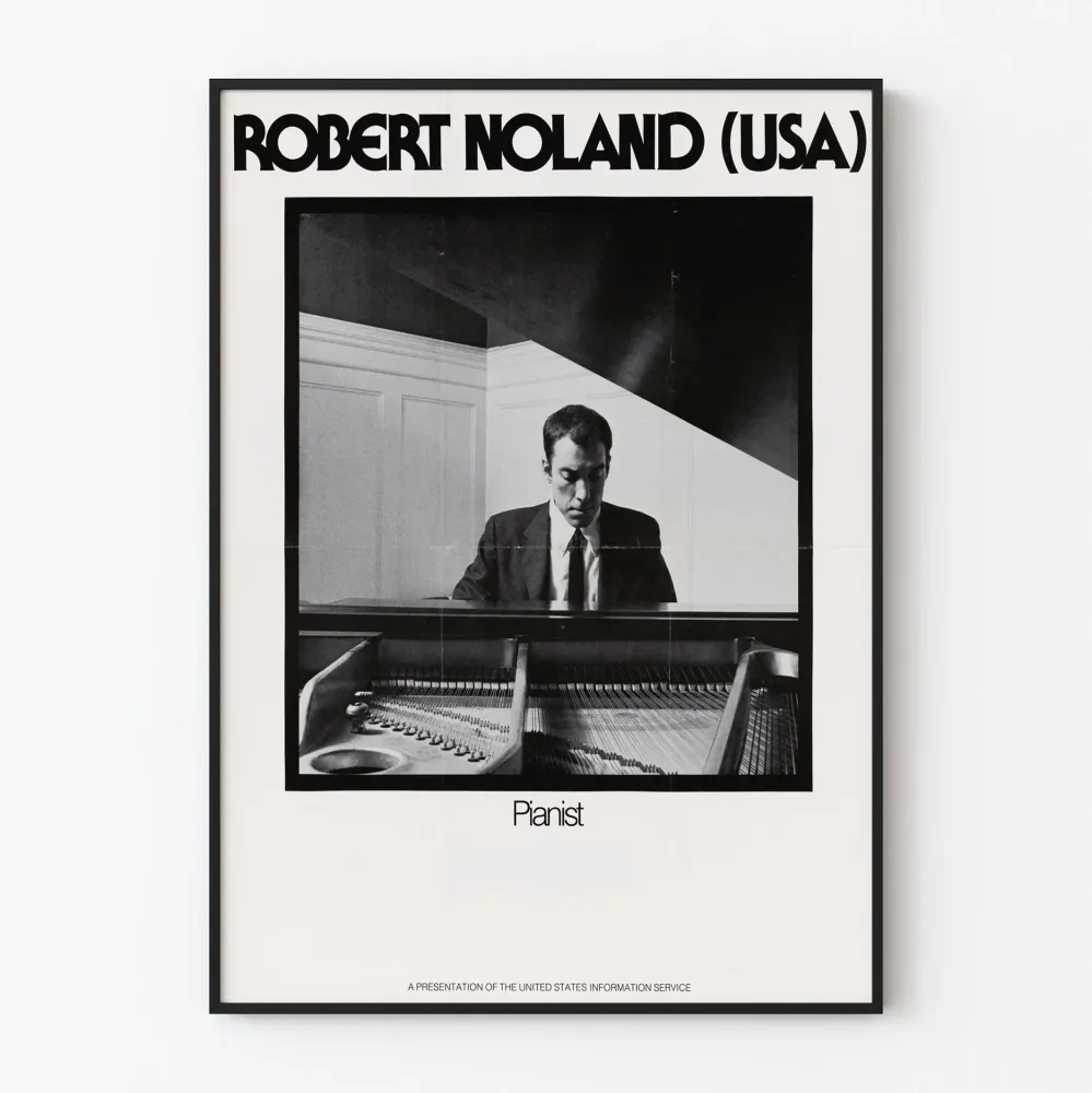Juliste Robert Nolandin amerikkalainen pianisti mustavalkoisena