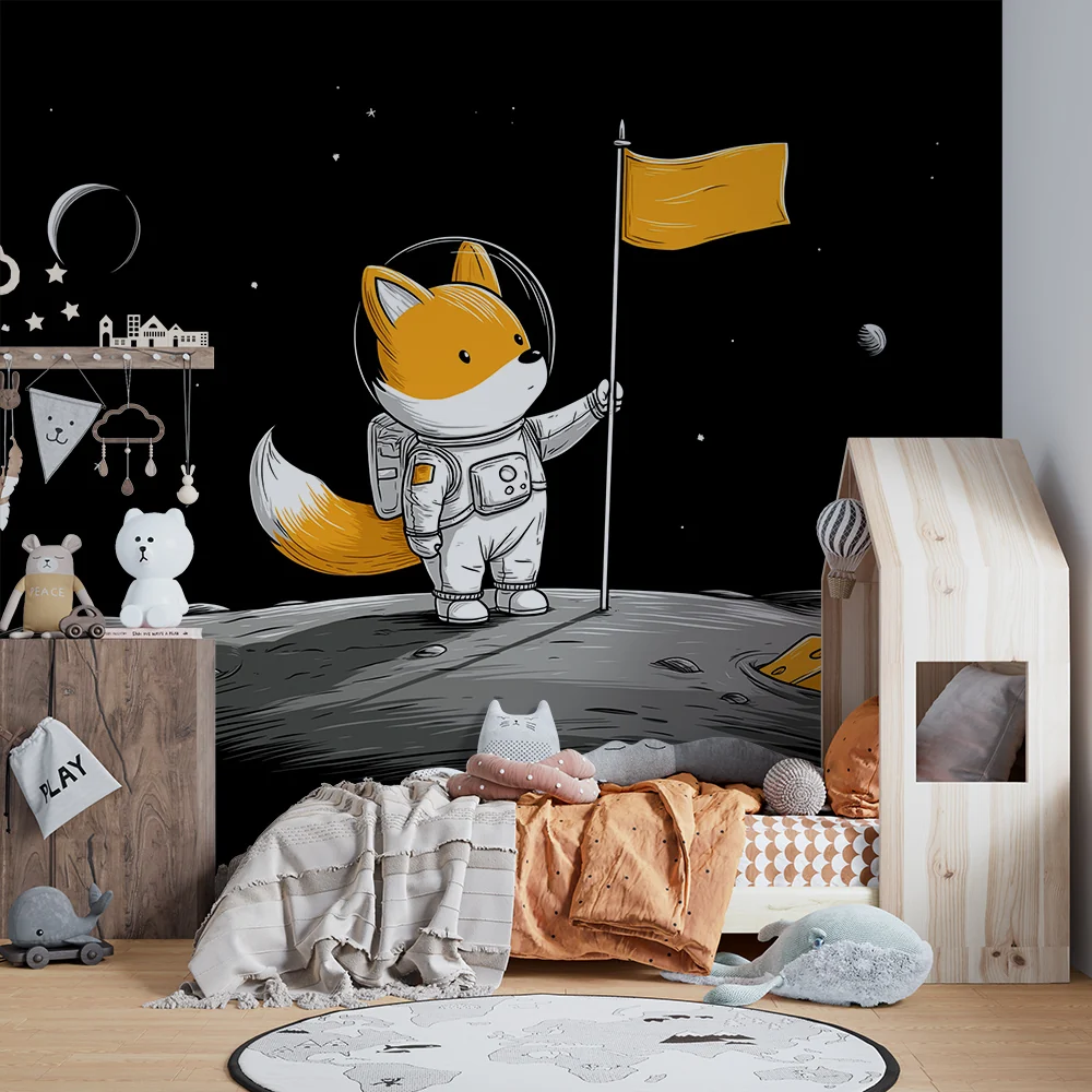 Lastenhuoneen tapetti | Kettu astronauttina kuussa lipun ja juuston kanssa