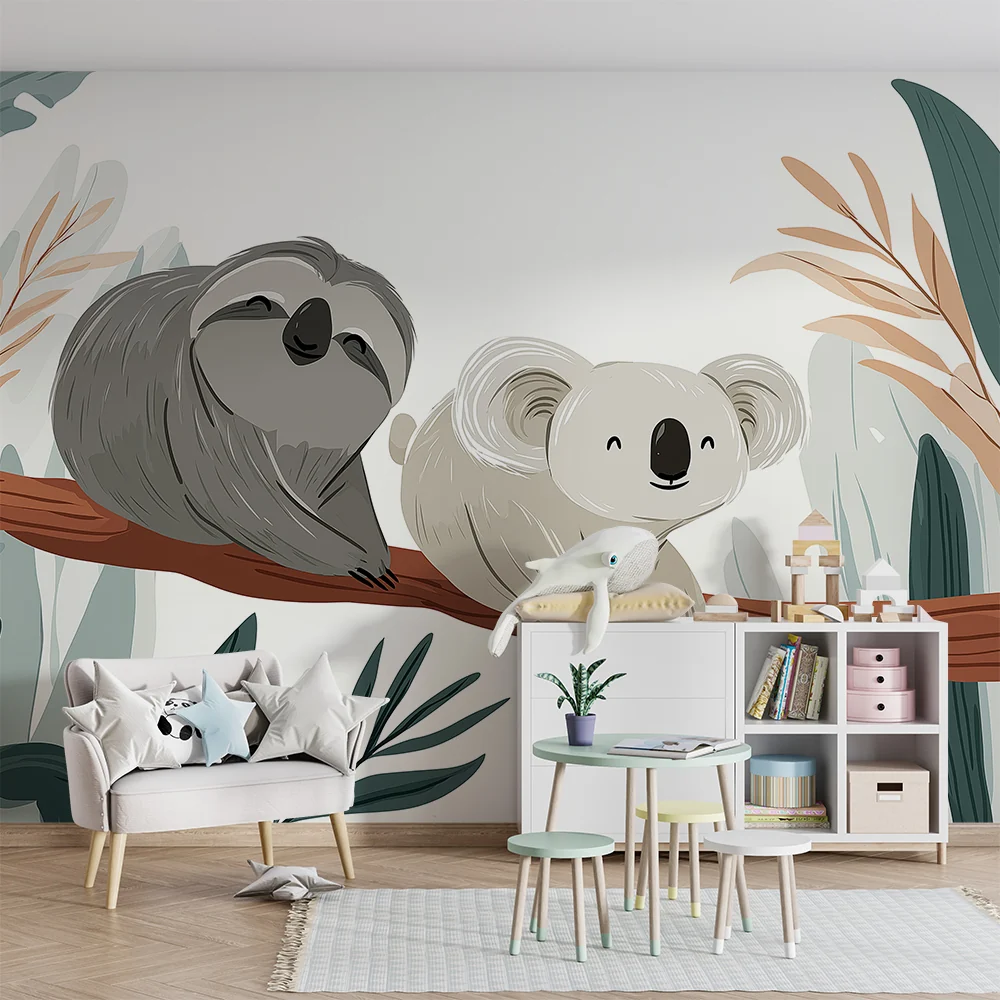 Lastenhuoneen tapetti | Laiska ja koala oksalla keskellä kasvillisuutta
