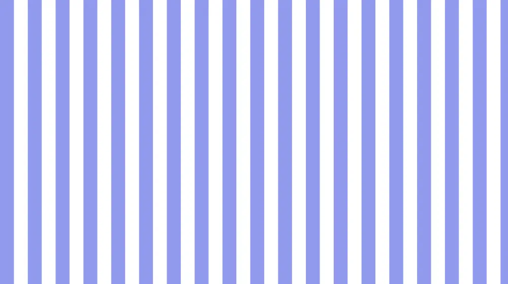 Lastenhuoneen tapetti | Pehmeät pystysuuntaiset raidat violetilla