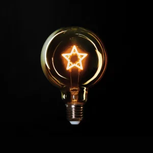 LED Retro-lamppu tähdellä - joulukoristeita