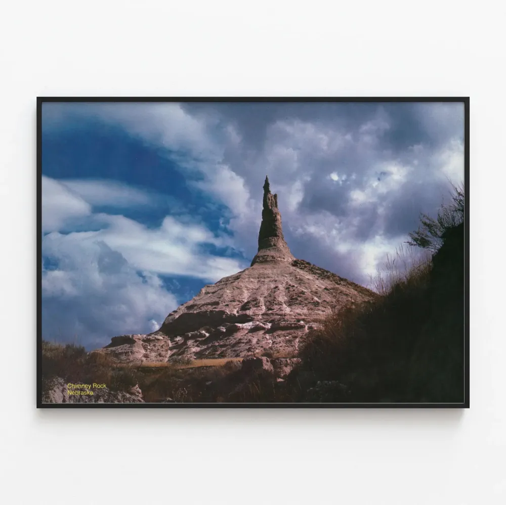 Nuoliseinä Chimney Rock Nebraskassa - Luontoon ja maisemiin liittyvä seinäkoriste Juliste
