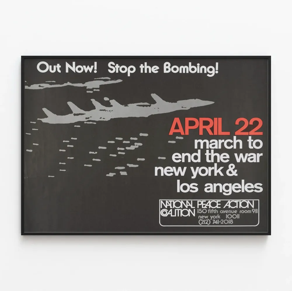 Pacifistisen mobilisoinnin juliste Stop Bombing - 22. huhtikuuta