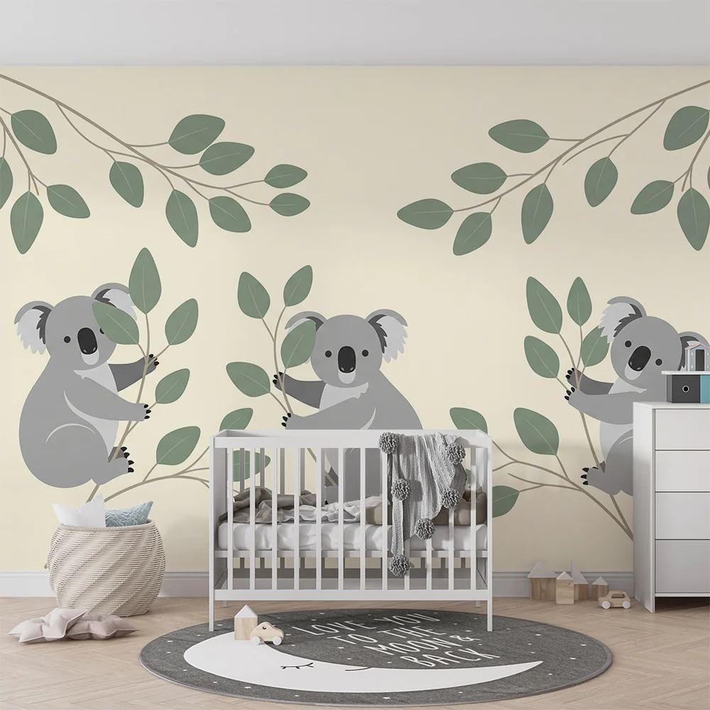 Vauvanhuoneen tapetti | Suloinen koala-pehmeällä pohjalla ja hienostuneella lehvästöllä